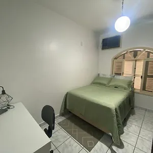  Quarto em Acomodações Particulares Residencial320 -